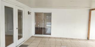 Spacious 4-Bedroom Home with Pool Gallery 10