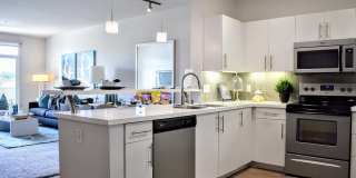 360 Luxury Apartments Gallery 36