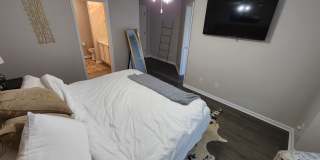 Room in 3 Bedroom Townhome at W Park Cir Gallery 29
