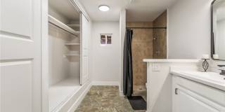 28 Hansen Street Gallery 11