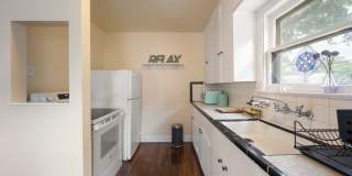 706 1/2 Patterson Gallery 7