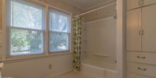 LEASING Gallery 9