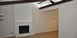 Great 2 Bedroom 1 bath duplex in South Austin Gallery 5