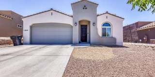 Beautiful East side House 3 bed-2 baths 79928 Gallery 1