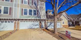 2 bedroom 2.5 bath Townhome in Urbandale with attached garage! Gallery 1