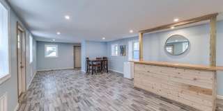 14 N Vassar Square Gallery 30