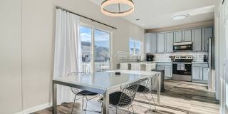 Lovely 3 BDR/3BA Home - 20 Minutes to Denver Gallery 1