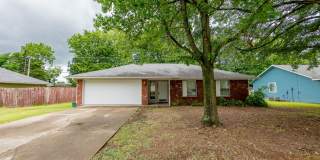 Beautiful 3 Bedroom Home 5 minutes From UofA! Gallery 1