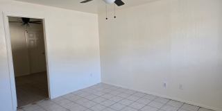 Cozy 2 Bed, 1 Bath in a duplex in Phoenix Gallery 4