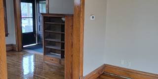 June 2027 ~ Cute 6 bedroom house. Spacious bedrooms. In unit laundry and dishwasher. Gallery 1