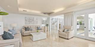 Paradise Beach Estate: Beachfront 6BR w/ Pool, Guest Suite & Pickleball Gallery 9