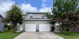 Beautiful Two Story Duplex Near Randolph AFB and FT SAM Houston! Gallery 1