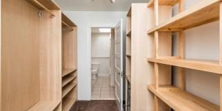 4099 Falls Road Gallery 11