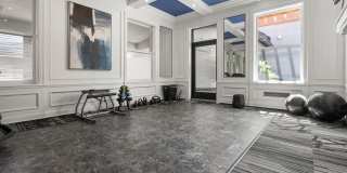 Lux Apartments Gallery 31