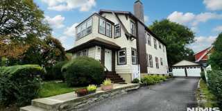 181 Grand Avenue Gallery 1