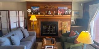 TWO MONTH Summer Rental -Timber Ridge Condo - Cozy 1 Bedroom/1 Bath w/Fireplace and Pull-out couch Gallery 1