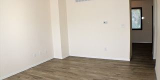 423 5th Street Gallery 4