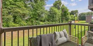 Hamilton Springs Gallery 12