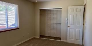 Wonderful Home in Campus West! Gallery 16