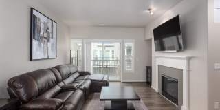 Spectacular 2 Bed | 2.5 Bath + Office/Den Townhome | Prime Hillsboro Location | Modern Living | Close to Everything Gallery 4