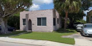 Newly Renovated 3 Bedroom Home | Heart of Riviera Beach Gallery 1