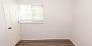 5542-5554 S. Grant St. Gallery 15