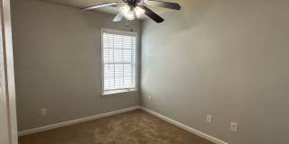 3 Bedroom Townhome off River Watch Pkwy Gallery 10