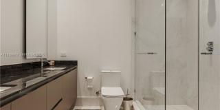 17141 Collins Avenue Gallery 16
