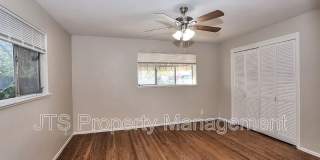 6565 S. Land Park Drive Gallery 43