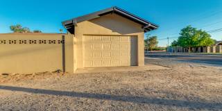 4 Bedroom, 3 Baths, includes 2 Master Suites Just 1-Mile from ASU Gallery 48