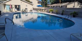 2 Bed / 3 Bath Condo - Office, Pool, Clubhouse & Garage Gallery 23