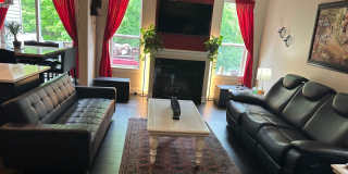 Spacious 4BR Townhome in Prior Lake Gallery 1