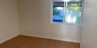 4 Bedroom Home with Solar in Encinitas Gallery 13