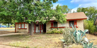 Unique 4 bedroom, 2 bath home with southwest vibe in South Austin! Gallery 1