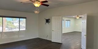 Elegant 4-Bedroom Oasis Near Downtown Summerlin Gallery 20