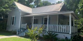 Two bedroom One and 1/2 bath Home in Historic District Gallery 1