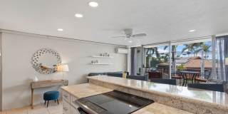 Full Ocean View, Fully Furnished Condo |Across from Surf Beach|Pool |Renovated |Heart of Kihei Gallery 20