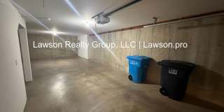 Luxurious Colonial Green Townhome with Garage Gallery 25