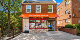 4554 MacArthur Boulevard Northwest - 3 Gallery 1