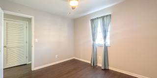 1326 S Elizabeth Street Gallery 9