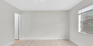 2510 Riverside Drive Gallery 35