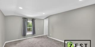 Beautiful Updated 4 Bed 1.5Bath Colonial Gallery 18