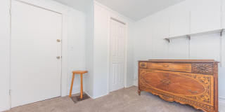 1123 W Huron Street Gallery 37