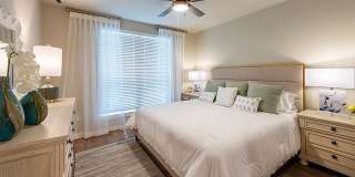 Imperial Oaks Square Gallery 41