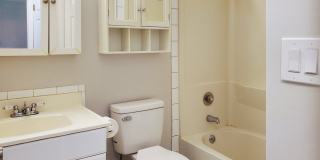 720 Country Lane S Gallery 21