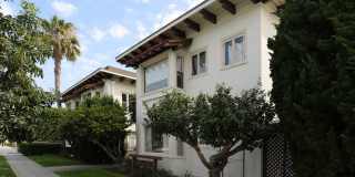 Upstairs One Bed One Bath at the Charming Vanderbilt Apartments! Gallery 1