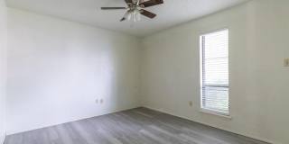 4925 Greenslope Drive Gallery 23