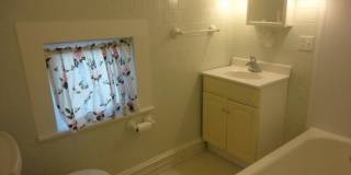 39 E Bowery Street Gallery 33