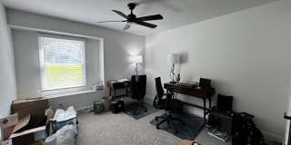 5 Bed 4 Bath Home fenced yard Gallery 67
