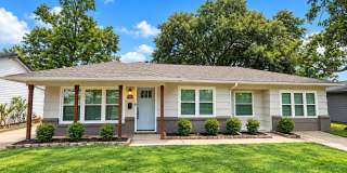 Stunning Recently Remodeled (from the studs out) 3/1/2 Home in Lake Jackson Gallery 1